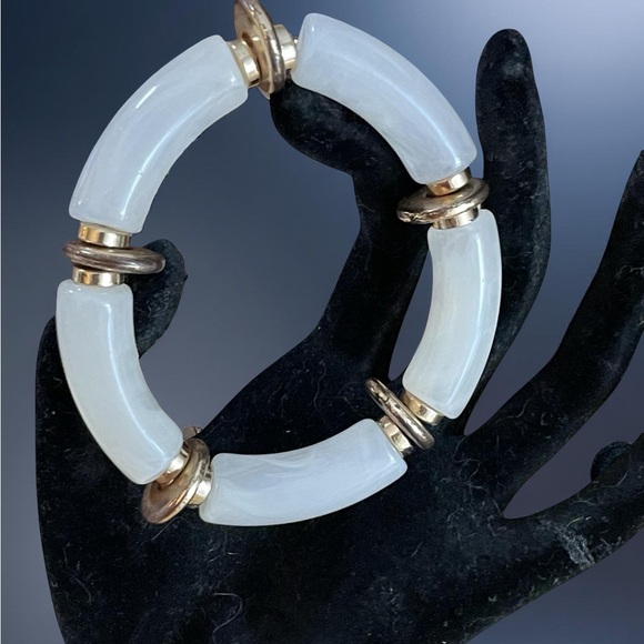 White Gold tone stretch Bracelet Bangle 8.5 inches approximately unstretched - Picture 5 of 8